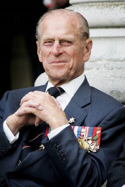 Принц Филипп: за королеву и страну - смотреть онлайн